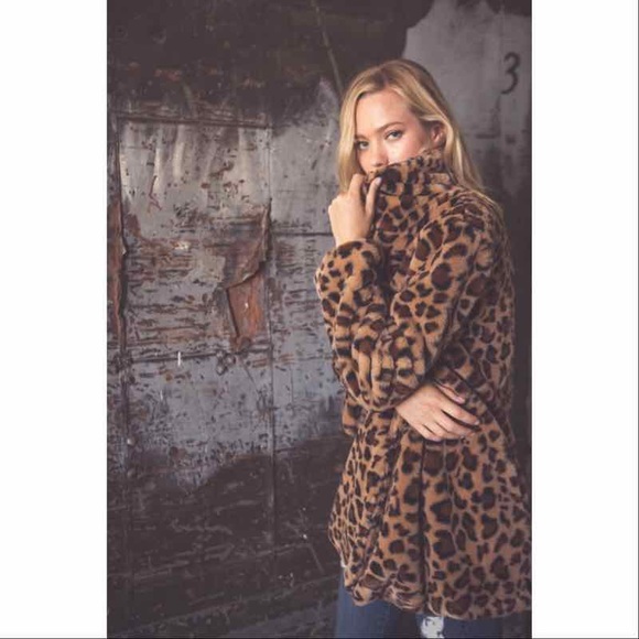 LAST ONE!! Faux Fur Leopard Print Jacket - Picture 2 of 2